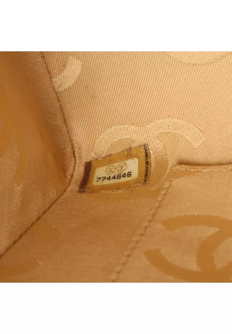 Pre-Loved Chanel chocolate bar chain shoulder bag chain tote bag Caviar skin beige gold hardware