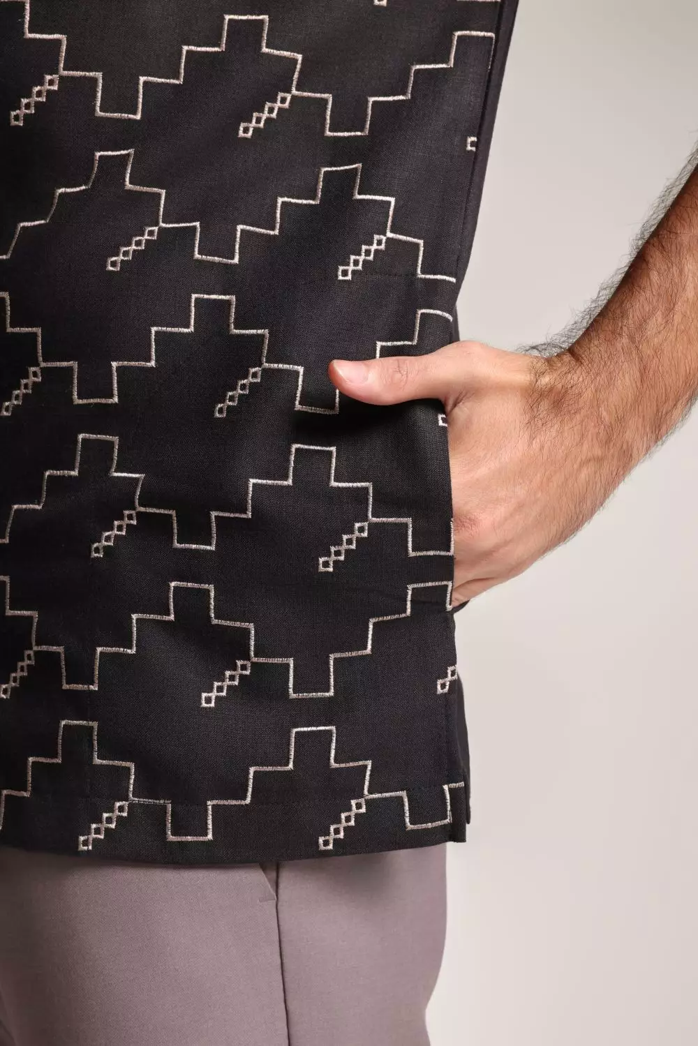 MOC Kemeja Koko Lengan Pendek Pria Zariyat - Black