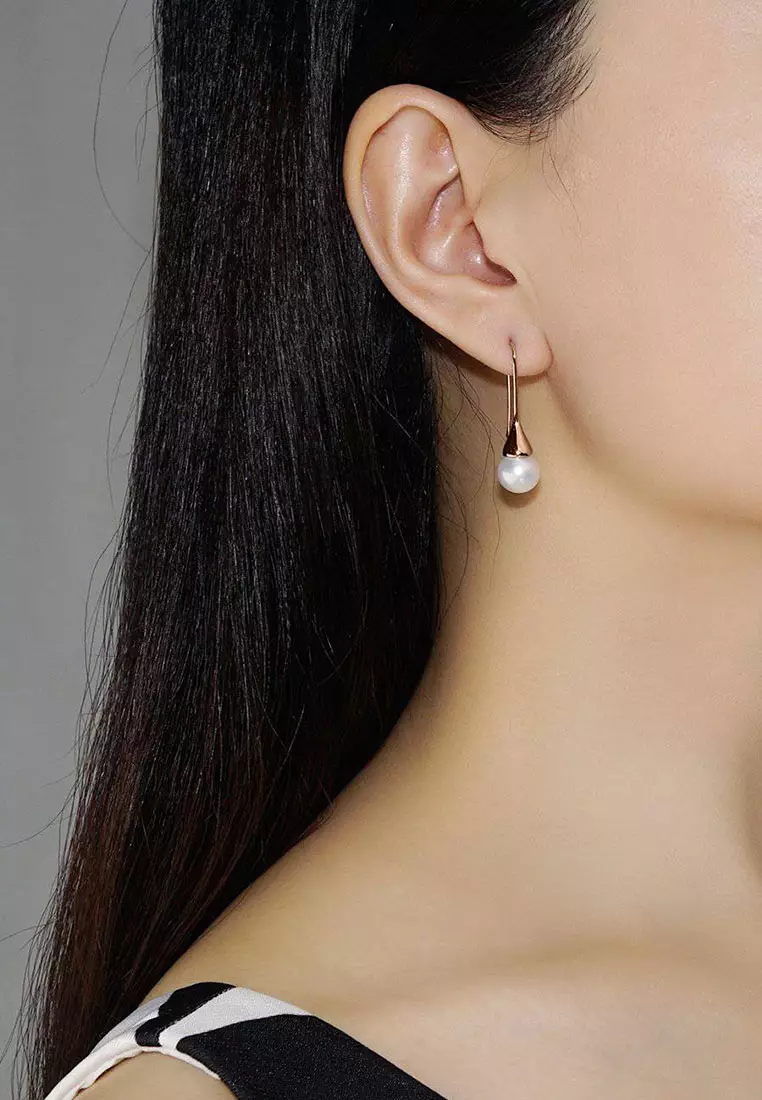 Elegant Freshwater Pearl Earrings WE00434