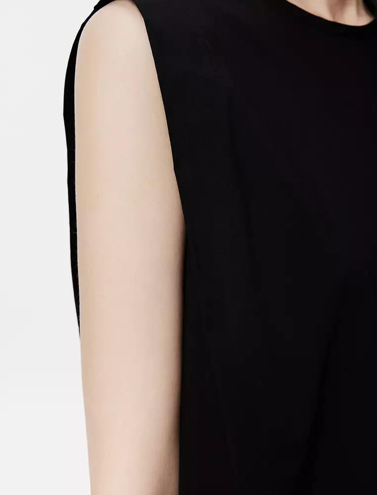 Loose Fit Round Neck Sleeveless Top