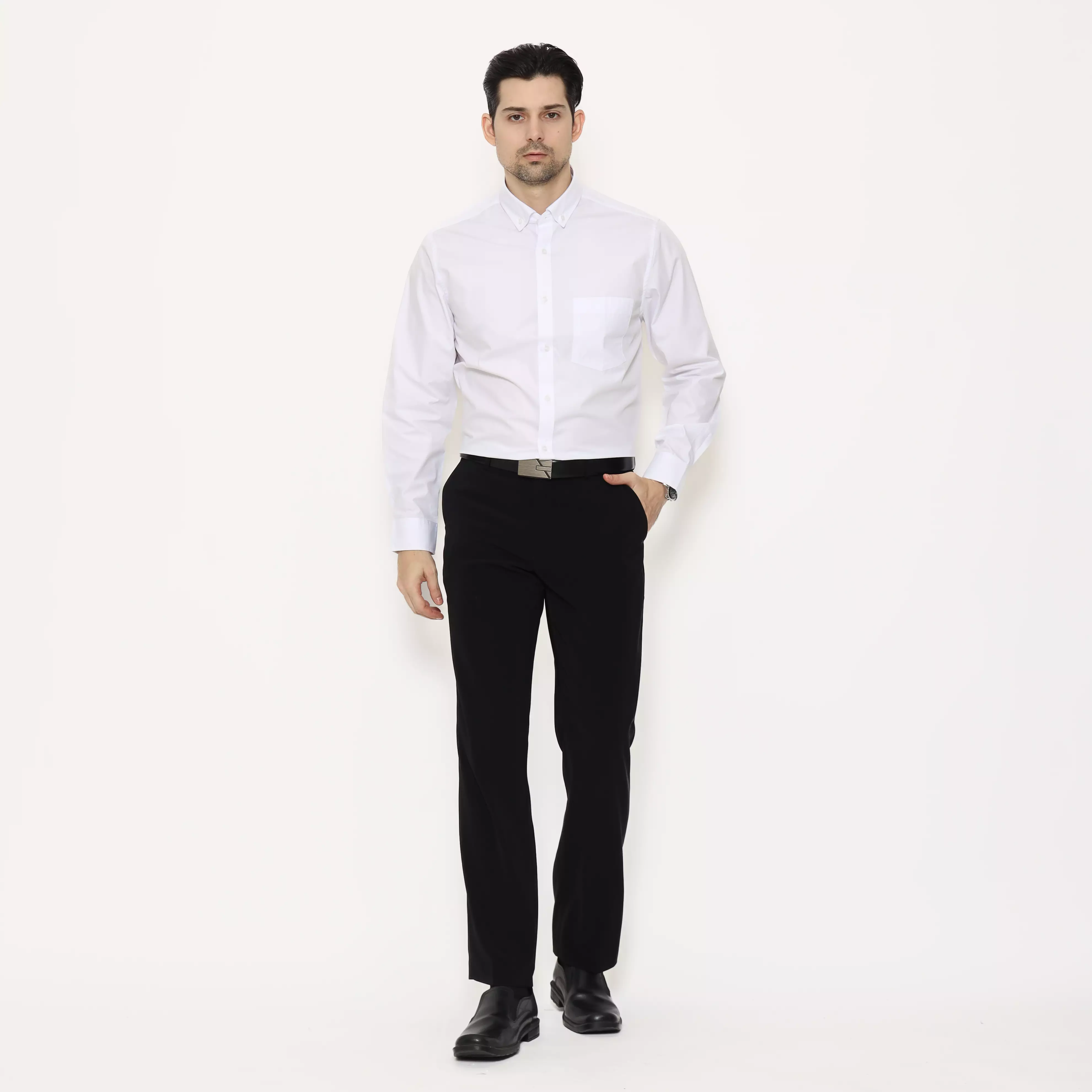 LAWELL DESMOND-MLRF Kemeja Formal Pria Putih Lengan Panjang Regular Fit Polyester Cotton