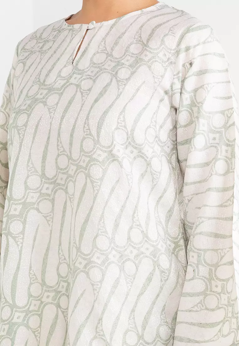 Dara Kurung
