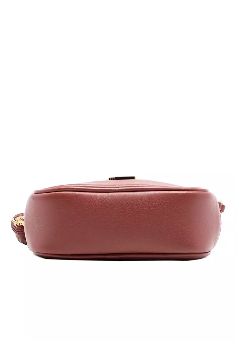 Pre-Loved Saint Laurent Calfskin Monogram Blogger Bag