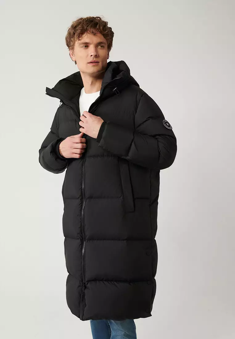 Men's Black Goose Down Water Repellent Windproof Hooded Long Puffer Coat A32Y6021