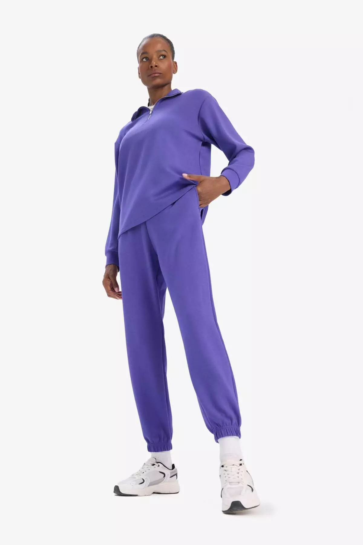 Defactofit 運動束腳褲 修身衛衣褲 標準剪裁 莫代爾纖維 雙口袋 基本款 淨色 B1794Ax25Sp