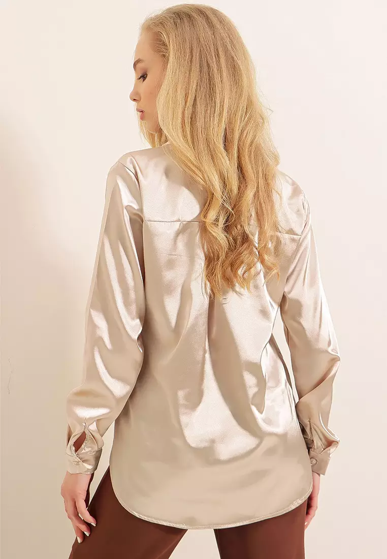 Long Sleeves Collared Shirt