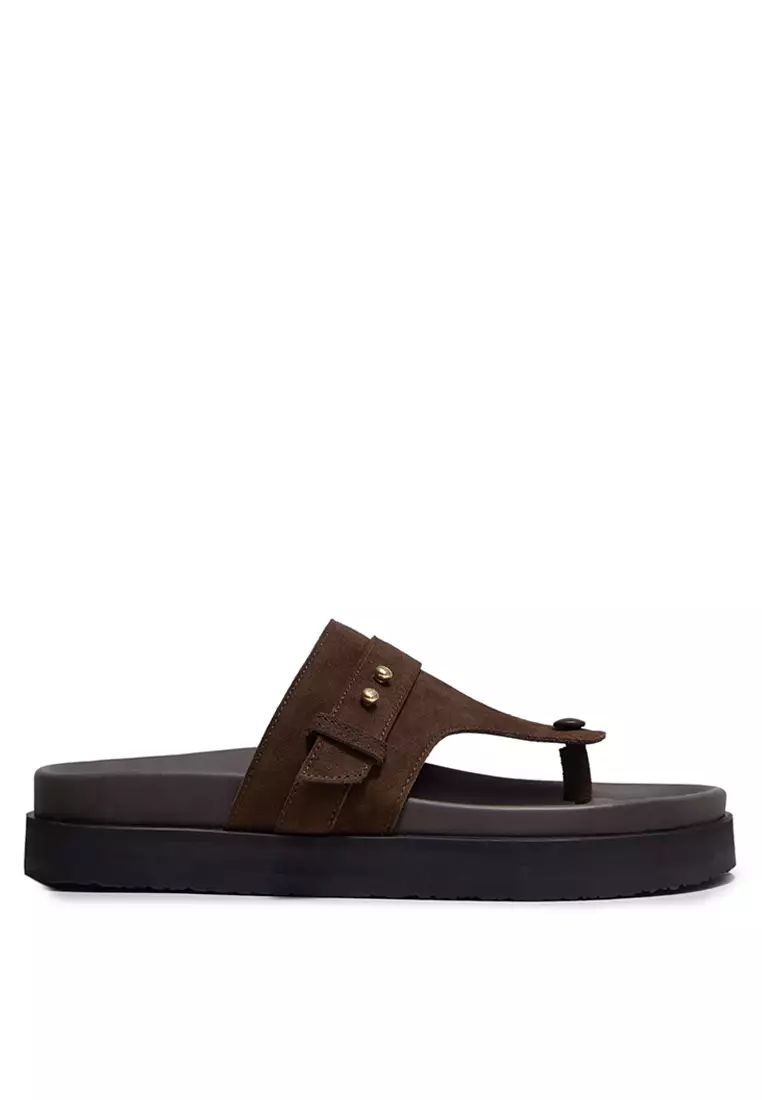 Discount on & Other Stories  shoes - SKU: Chunky Leather Flip Flops