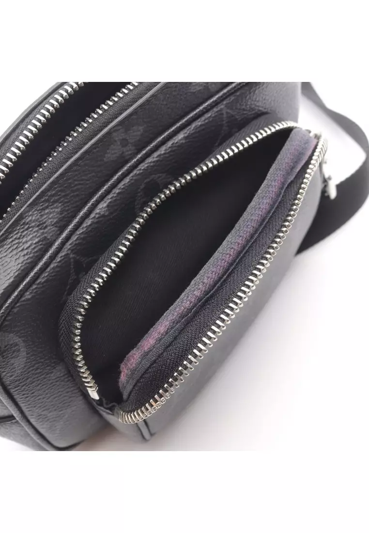 Pre-Loved Louis Vuitton outdoors pochette Taigarama Noir Shoulder bag body bag PVC leather black