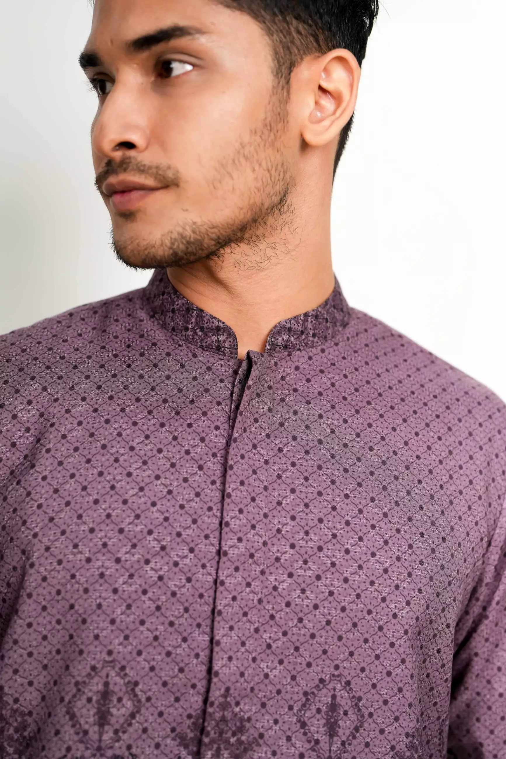 Sarimbit Gardenia Burgundy Kemeja Pria  Koko Lengan Panjang Regular Fit Furing