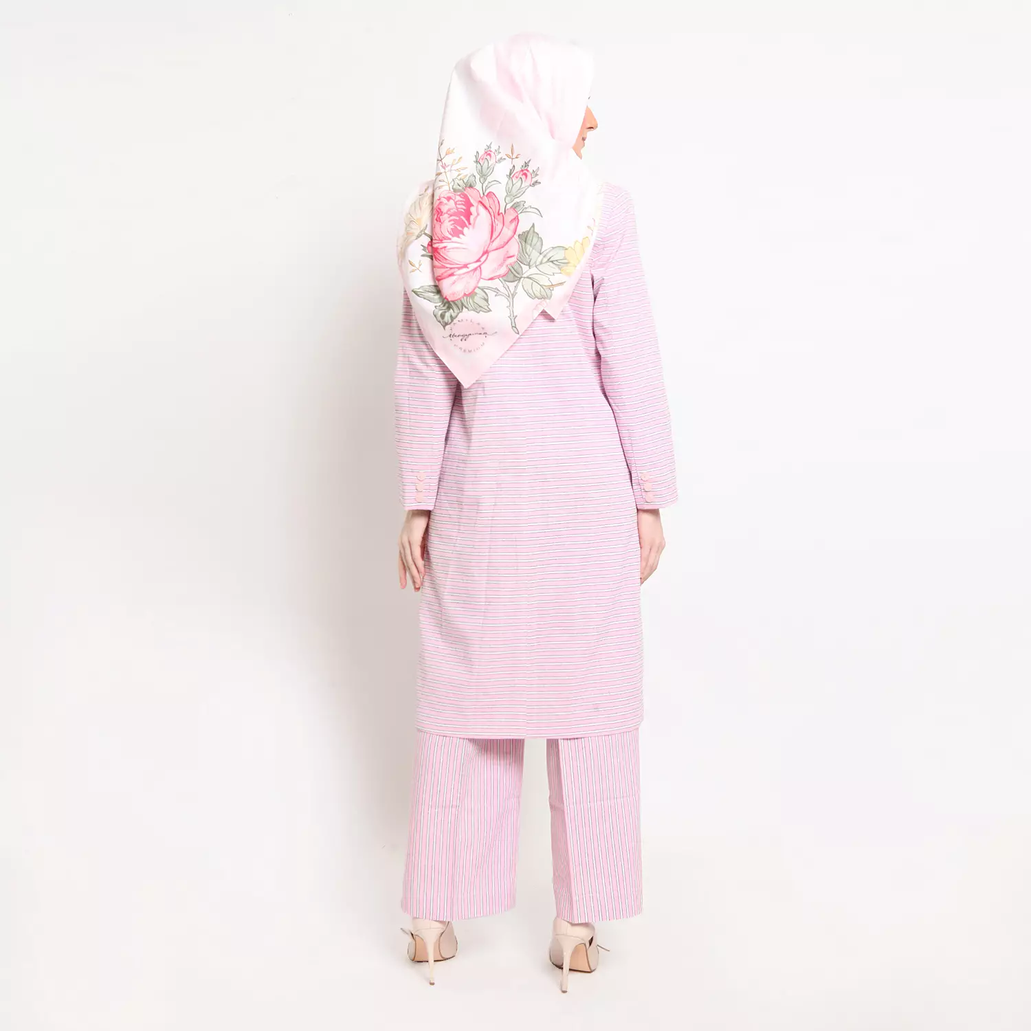 KLA Itang Yunasz Setelan Blazer Cassey Pink