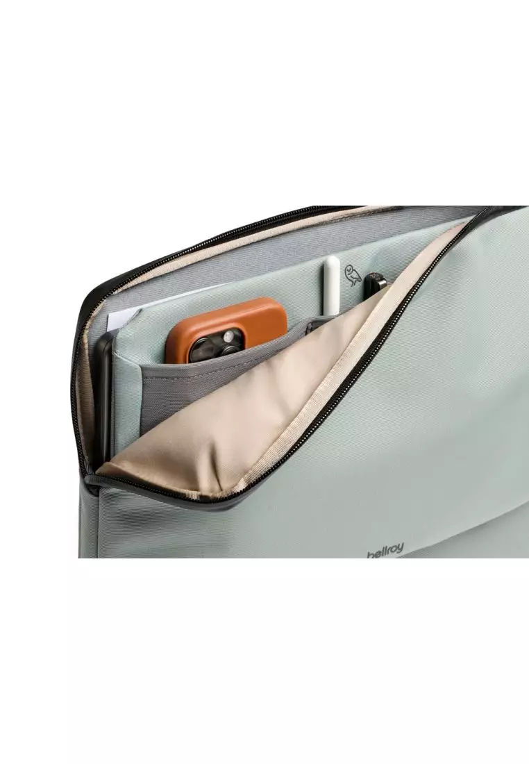 Bellroy Laptop Caddy 16" - Eucalyptus