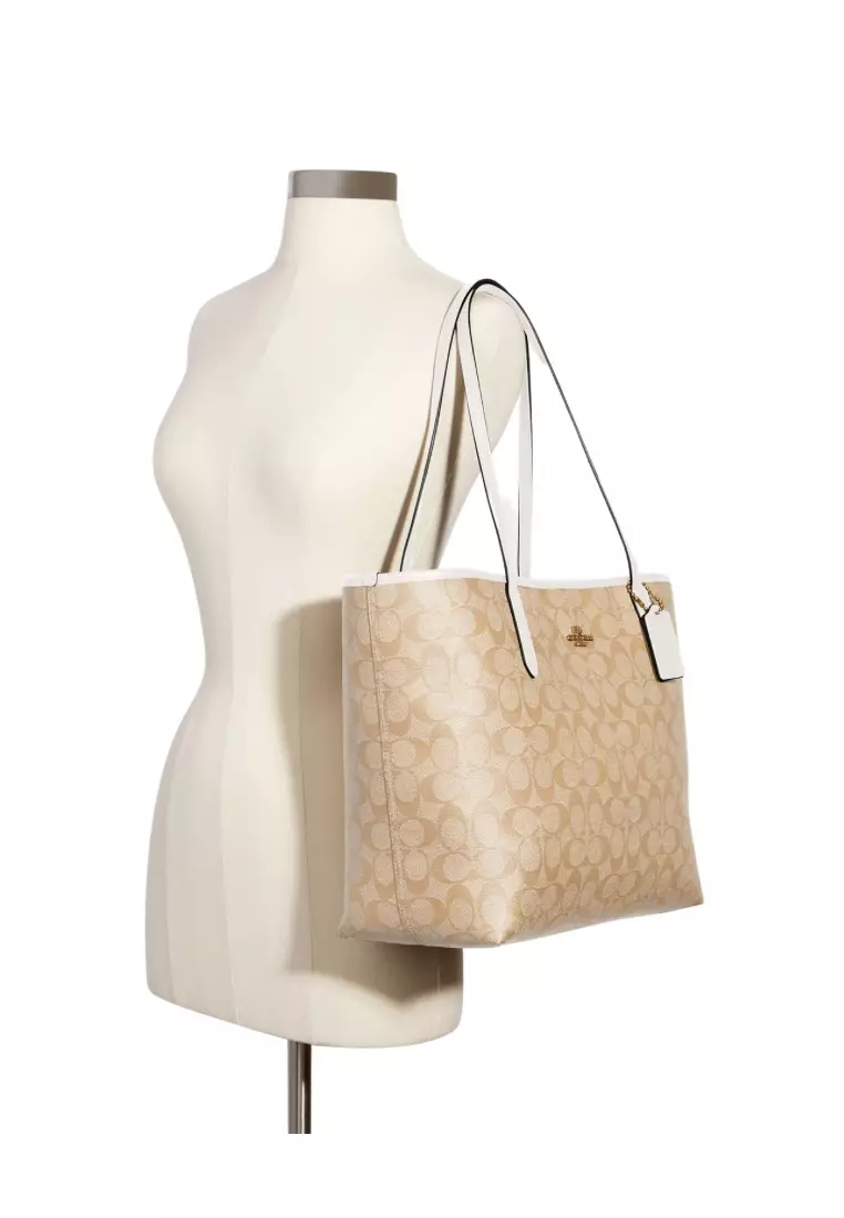 City Tote In Signature Canvas Light Khaki Chalk