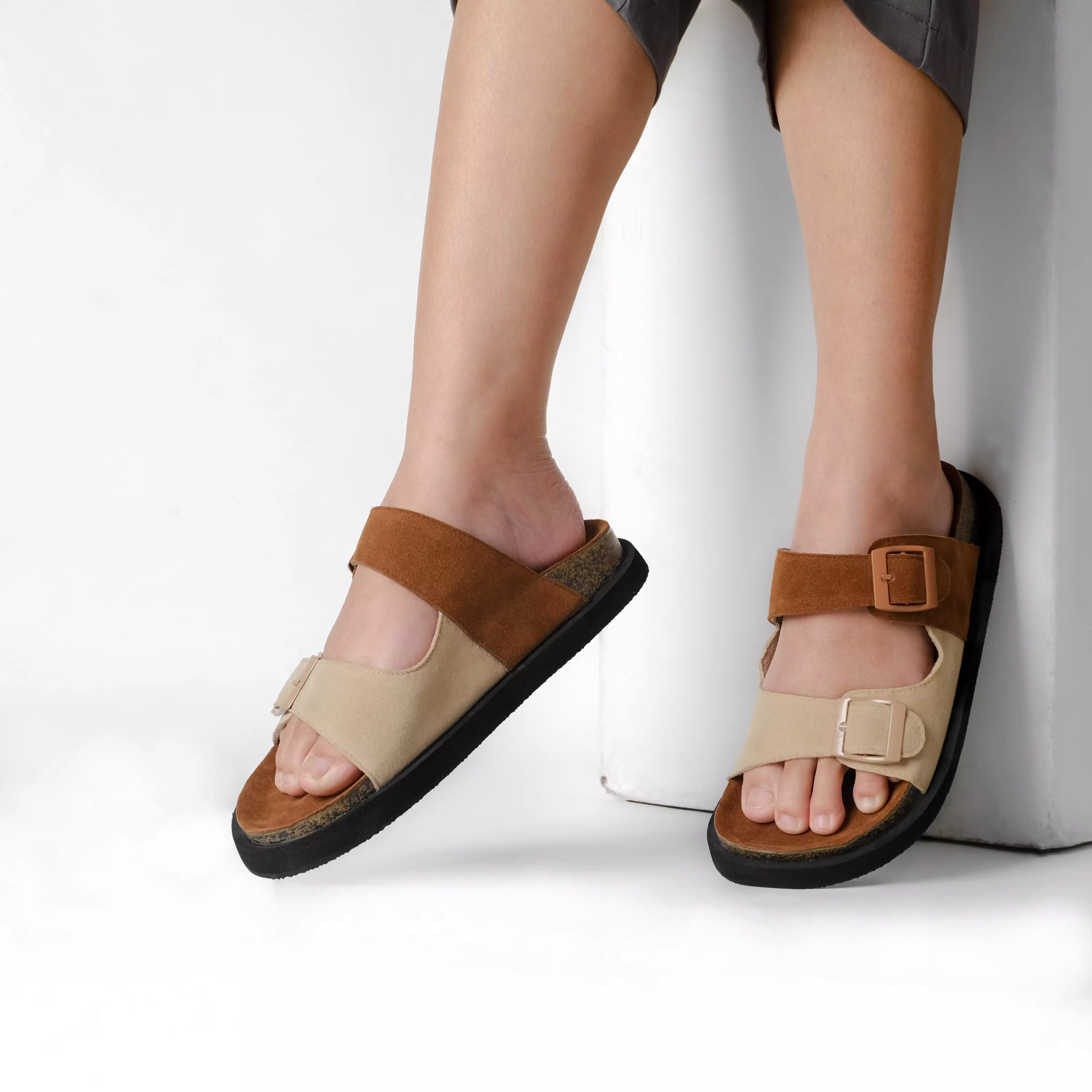 Pamole - Sandal Wanita Kekinian Sendal Wanita Sandal Flat Wanita - Izara Series - Coklat Cream
