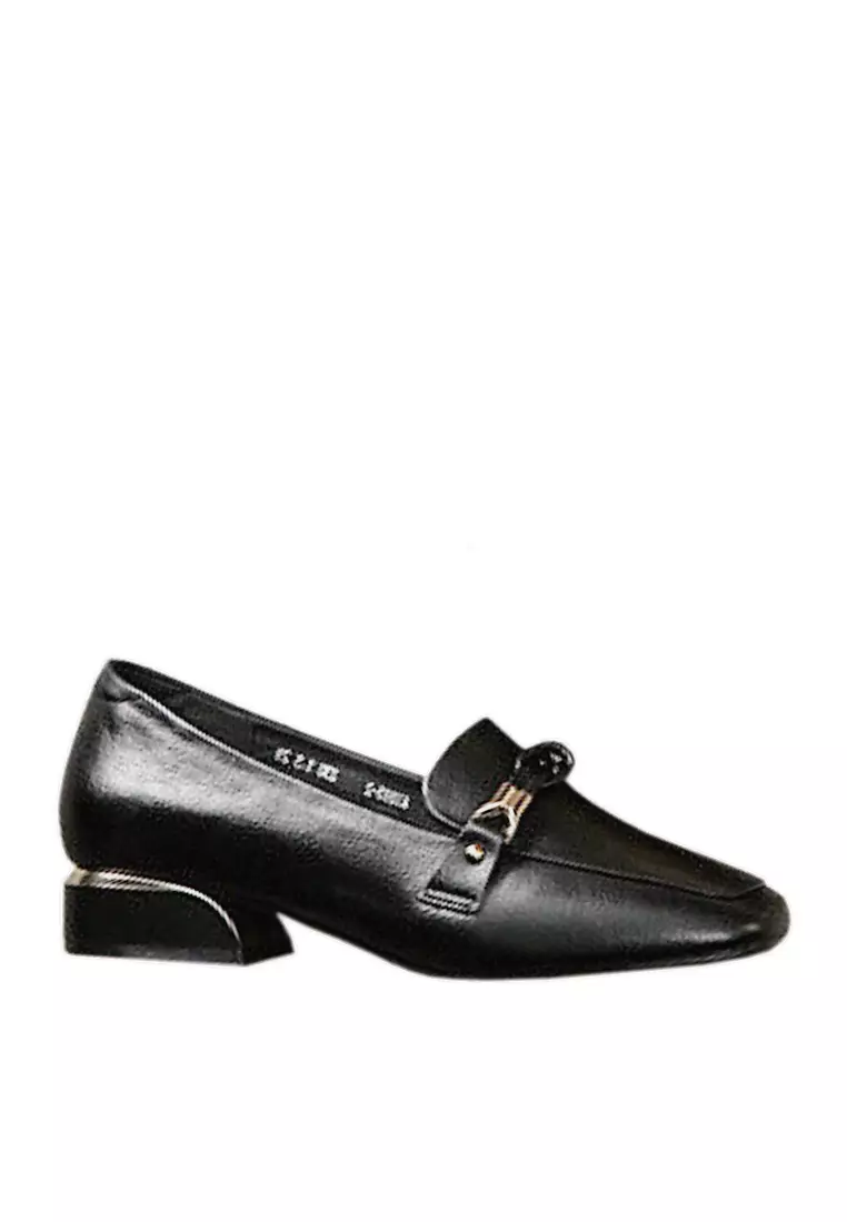 Discount on Twenty Eight Shoes  shoes - SKU: Top Layer Cowhide Knot Buckle Loafers VL8932