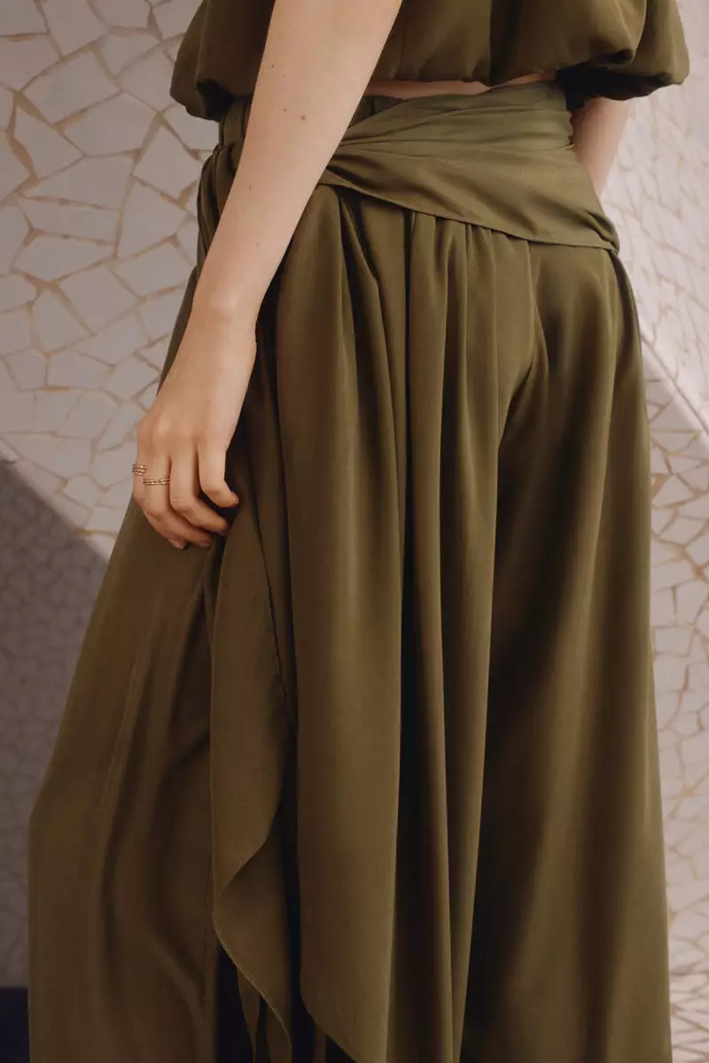 Balloon trousers