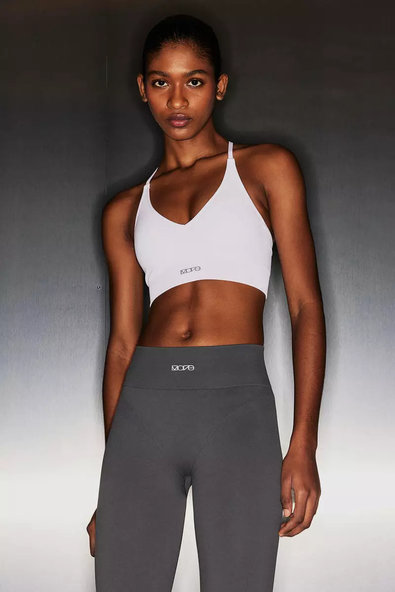 H&m sports bra deals