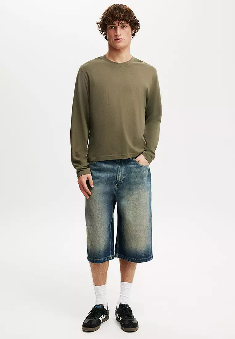 Cropped Fit Long Sleeve T-Shirt