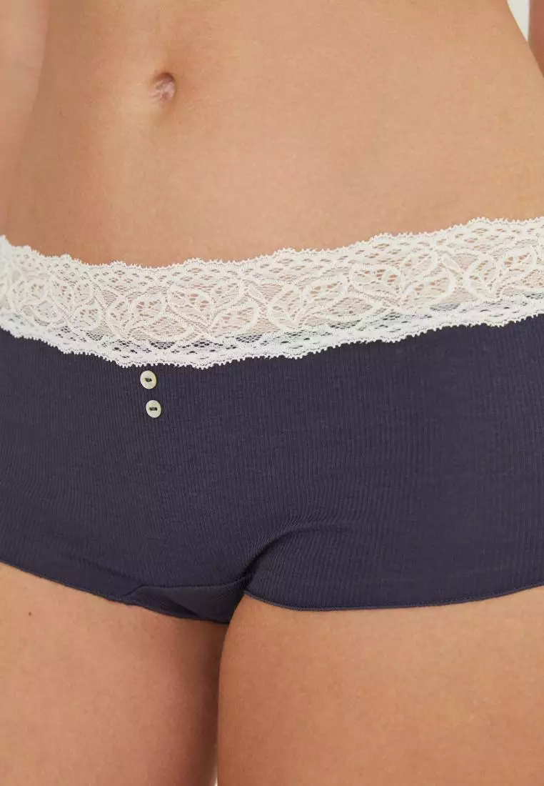 Classic White Panty With Lace