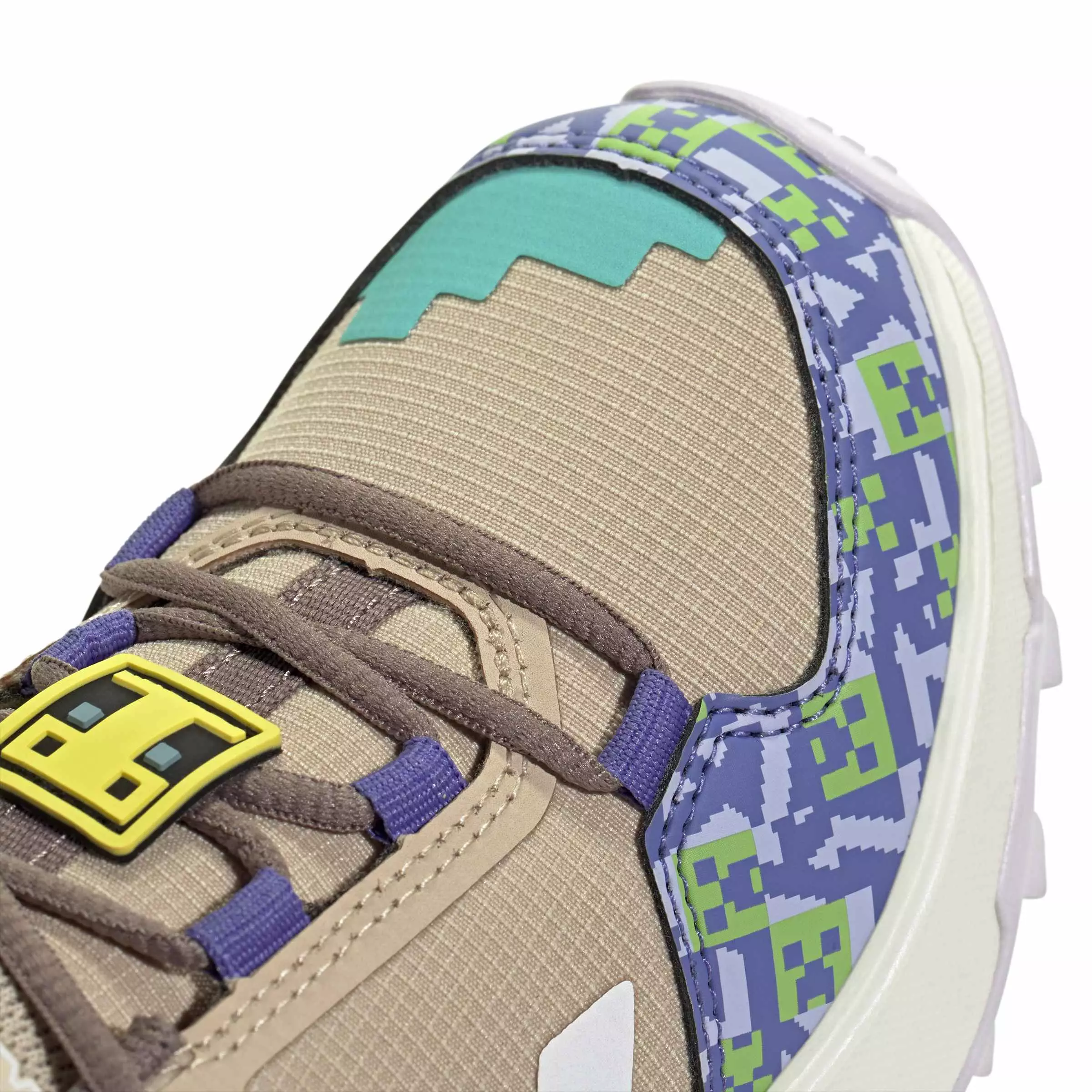 ADIDAS Minecraft Terrex Ax4R Hiking Shoes JR1298 - Sepatu Anak (Cream)