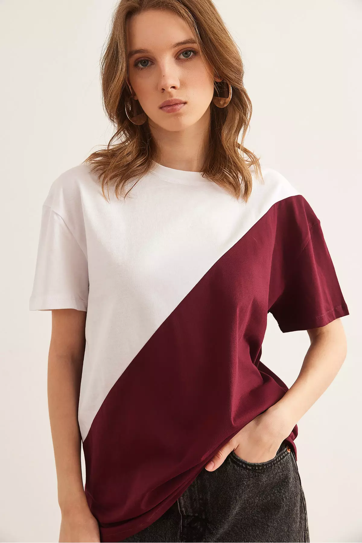 Women's Burgundy White Asymmetrical Colorblock T-Shirt Tsh- 19000350