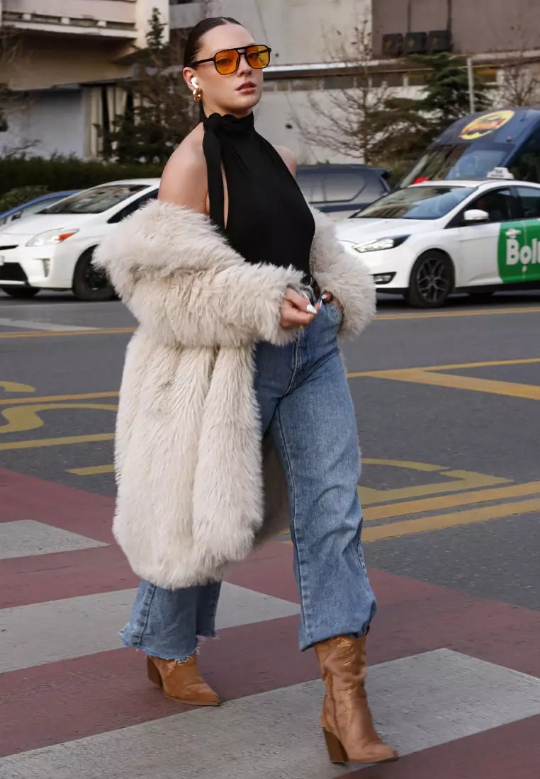 Sepatu Bot Anak Sapi Berhias Berlian Imitasi Warna Camel