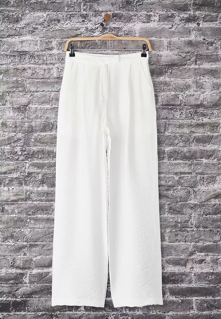 White Textured Wide Leg/Wide Leg Thin Fabric Lined Trousers TWOSS25PL00113