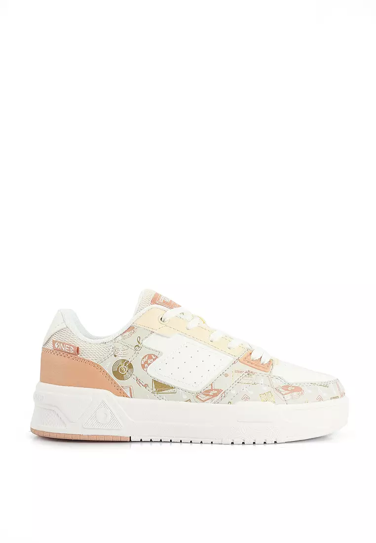 Lifestyle hotsell online footwear
