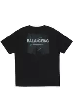 Hitam