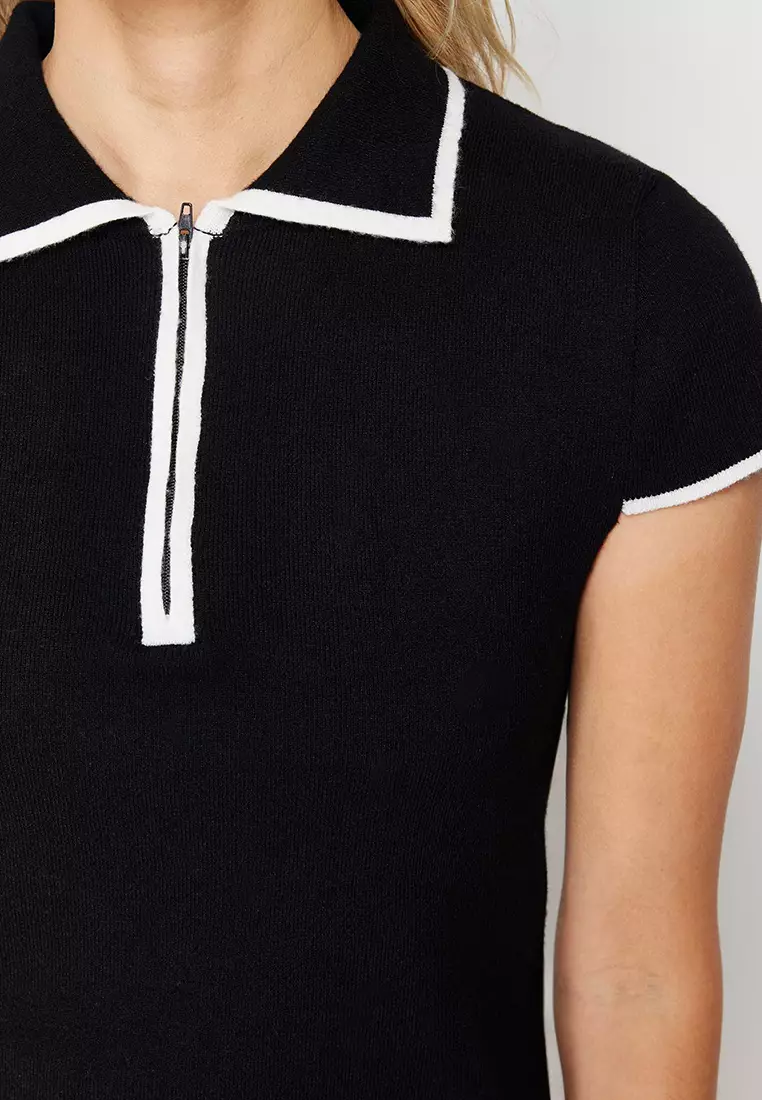 Cap Sleeves Zip Sweater