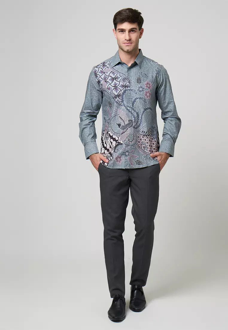 Slimfit Trisatya Kemeja Batik Pria Lengan Panjang