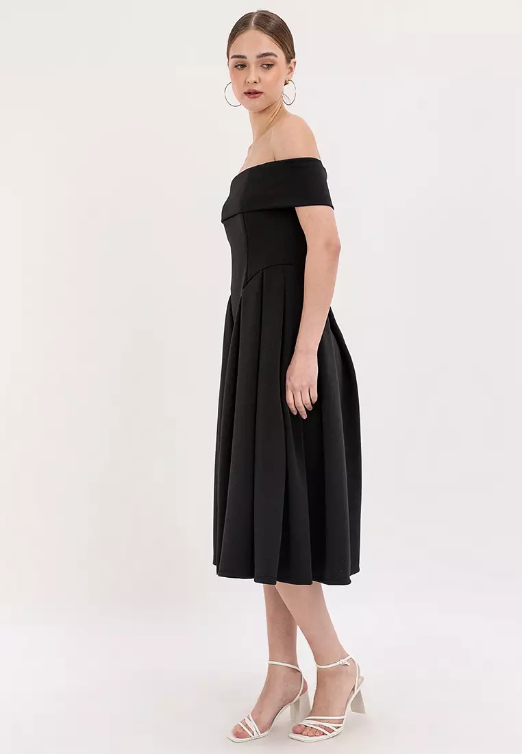 Reveri Off Shoulder Midi Dress