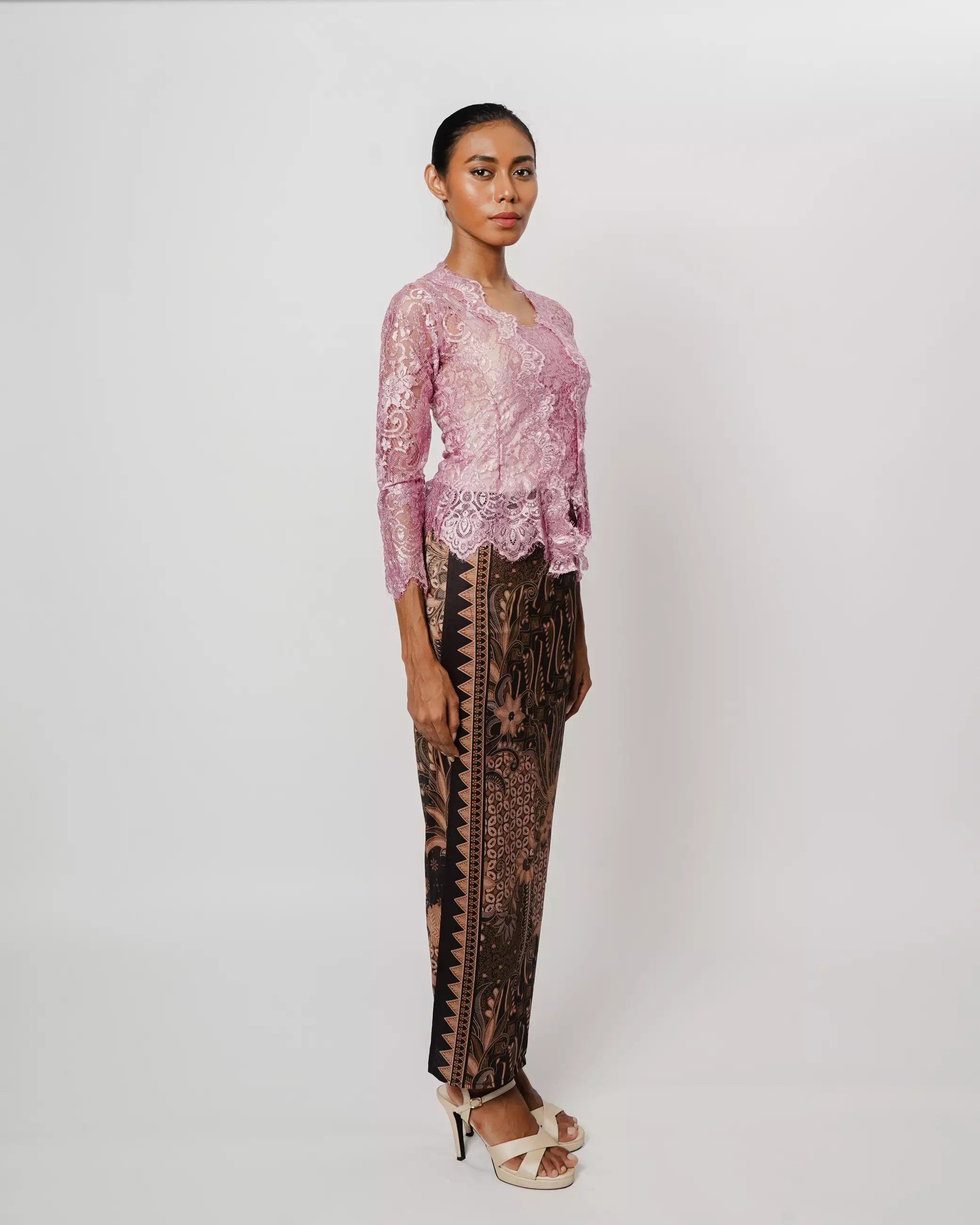 KEBAYA DELUXE 2 PINK