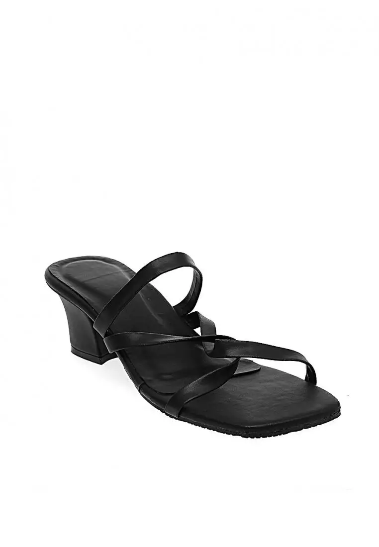 Vero Heels Woman Design Classic Sepatu Hak Wanita Premium Quality - Black