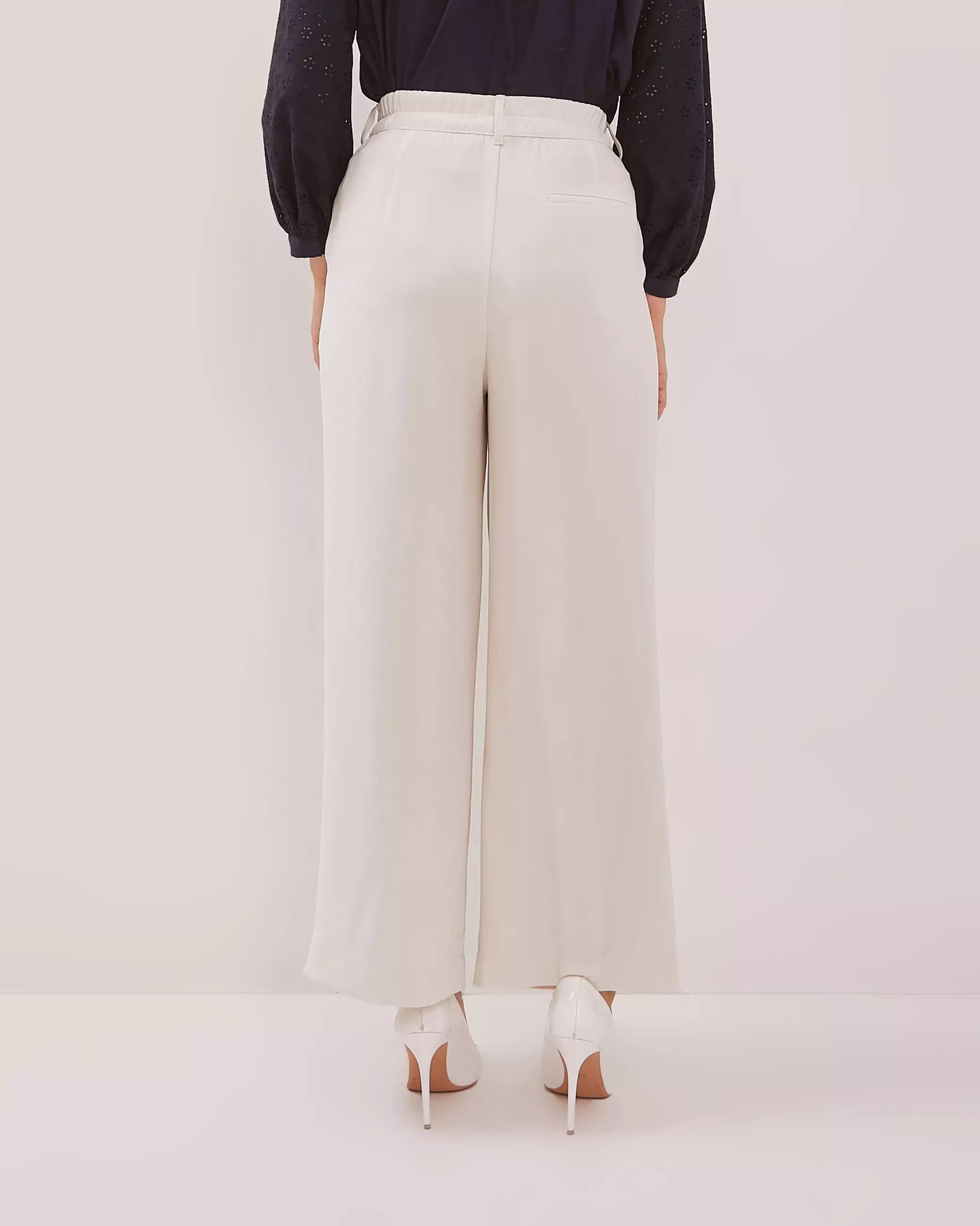 Urban Exchange Abigail Off-white Pants / Bawahan Celana Panjang Kasual Warna Off-white