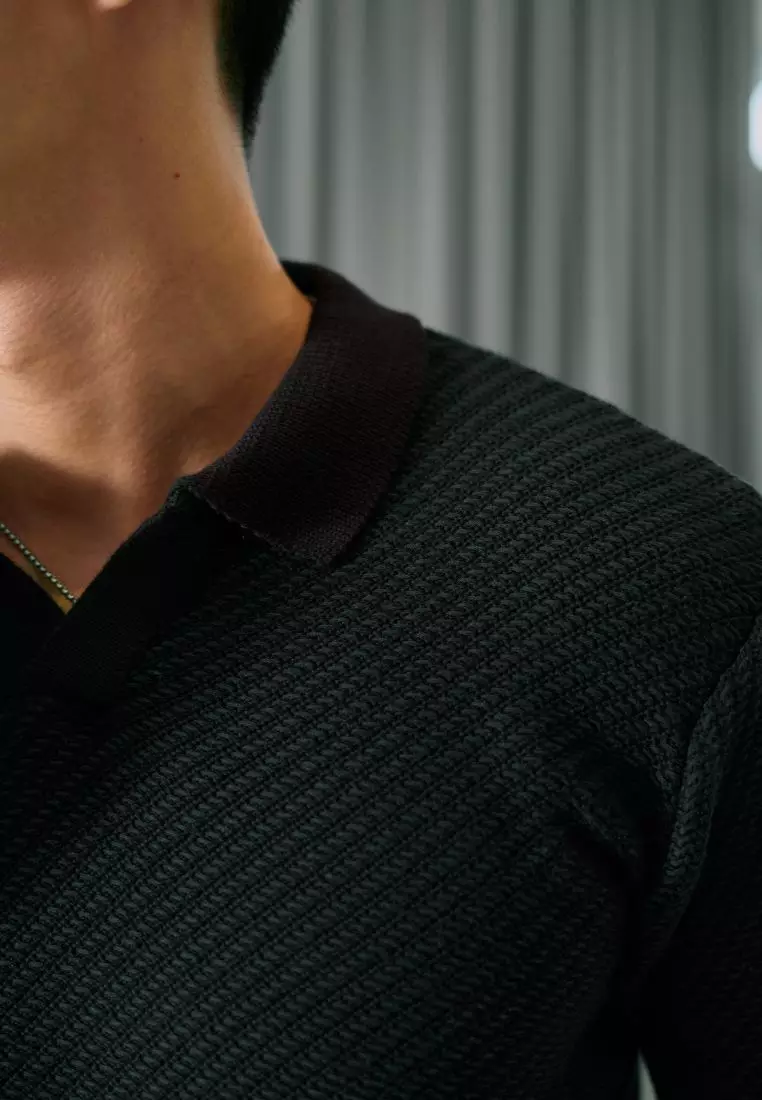 Kale Karl Black / Kaos rajut lengan pendek premium