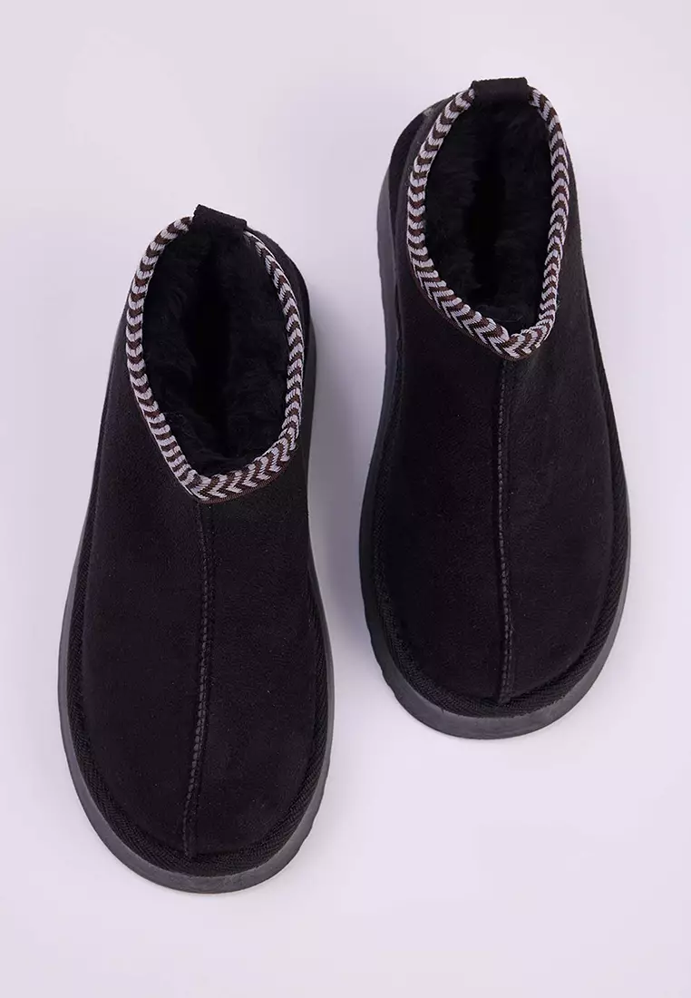 Black Embroidery Detailed Thick Sole Women's Ankle Boots With Fur Inside Takaw26Bo00003