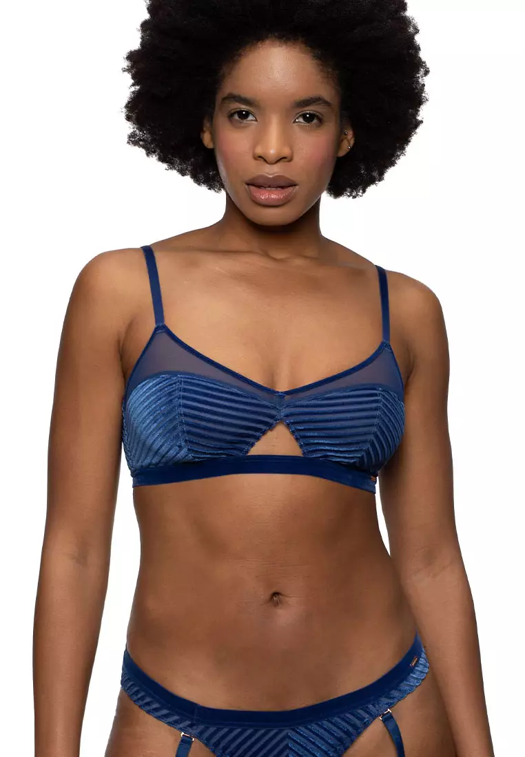 Walk On By Lace Wirefree Non Padded Bralette Bra