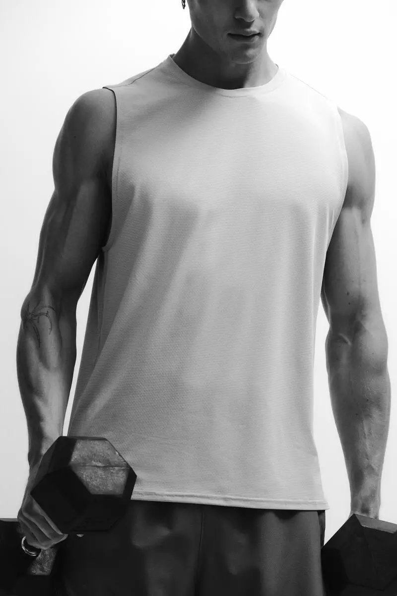 Regular Fit Sports vest top with DryMove™