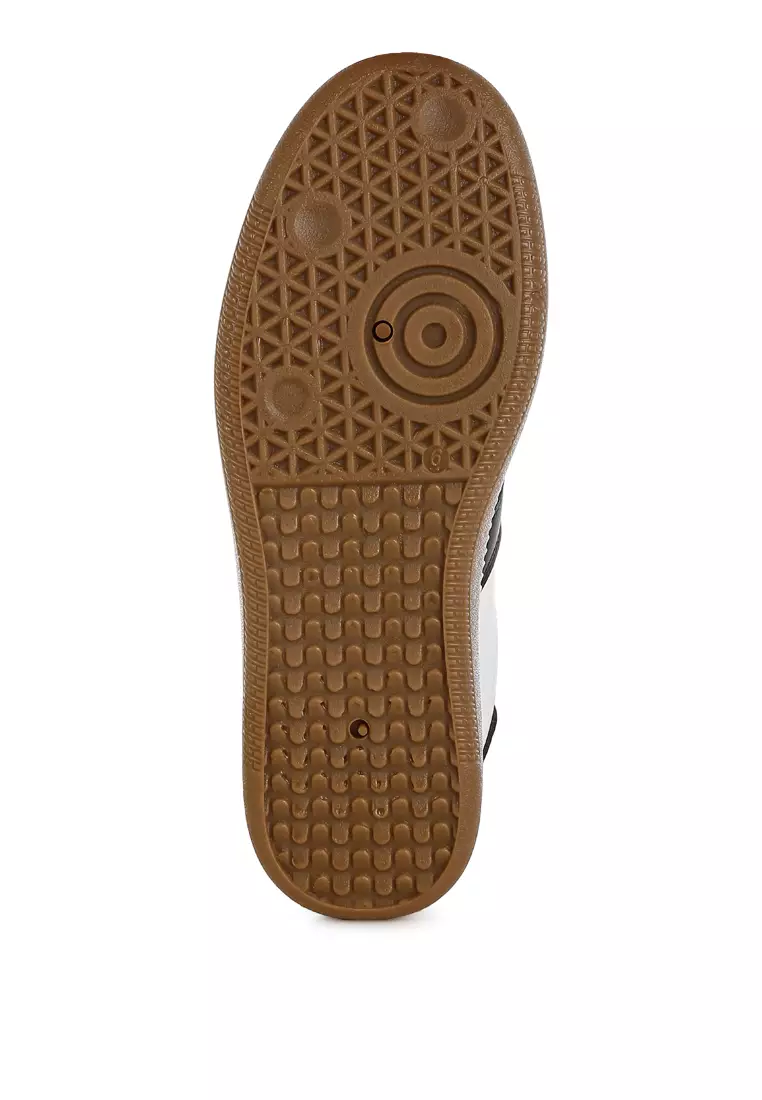 Sepatu Kets Platform Bertali Klasik Warna Putih