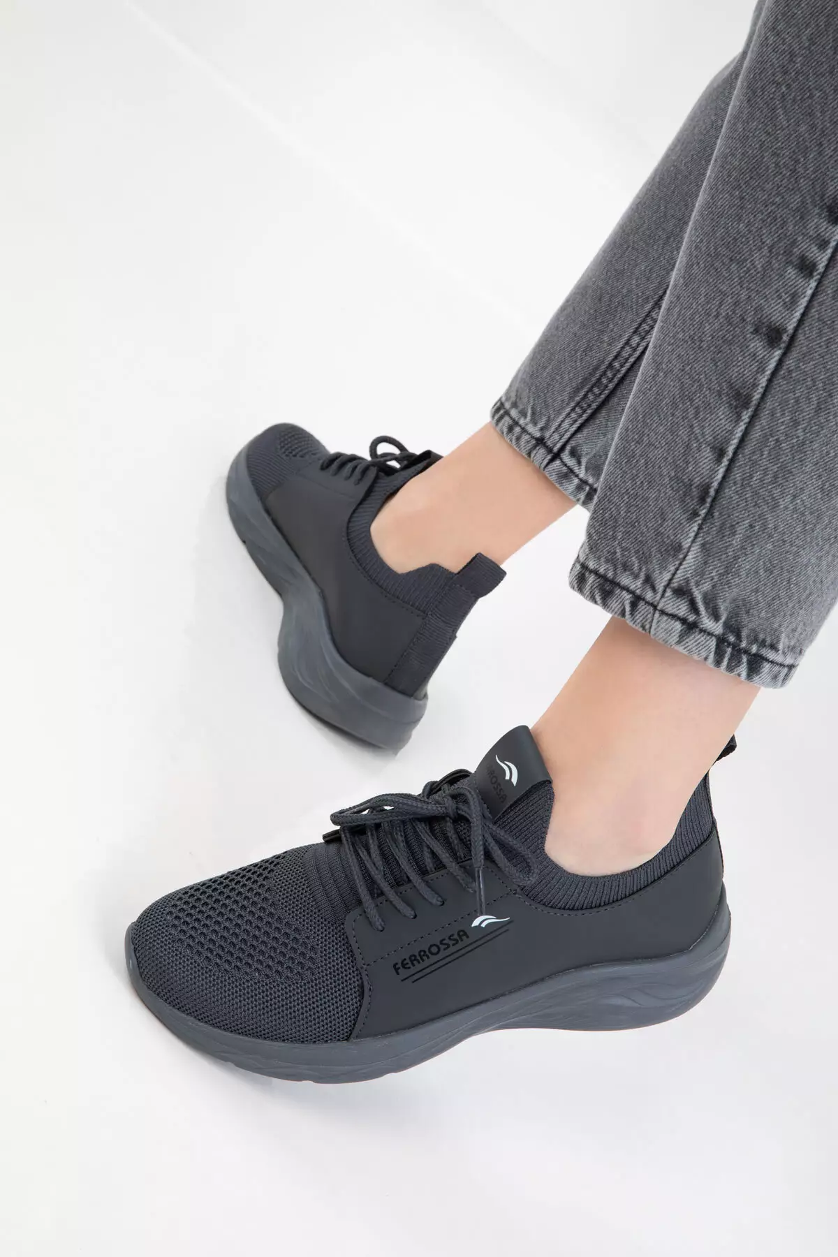 Smoked Unisex Sneaker 20678