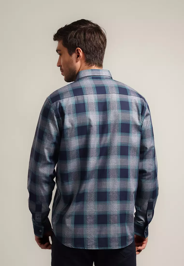 MOC - Kemeja Kotak-kotak Pria Lengan Panjang Keneth - White