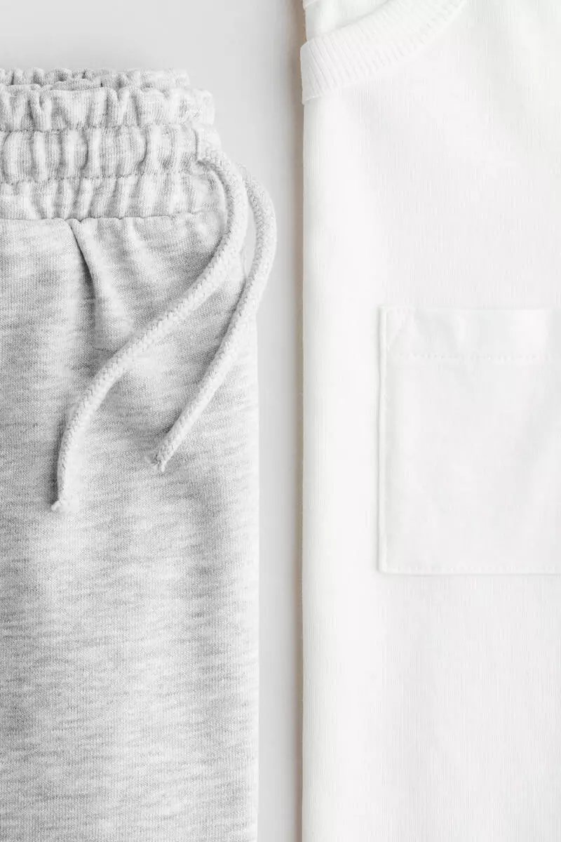 2-piece T-shirt and shorts set