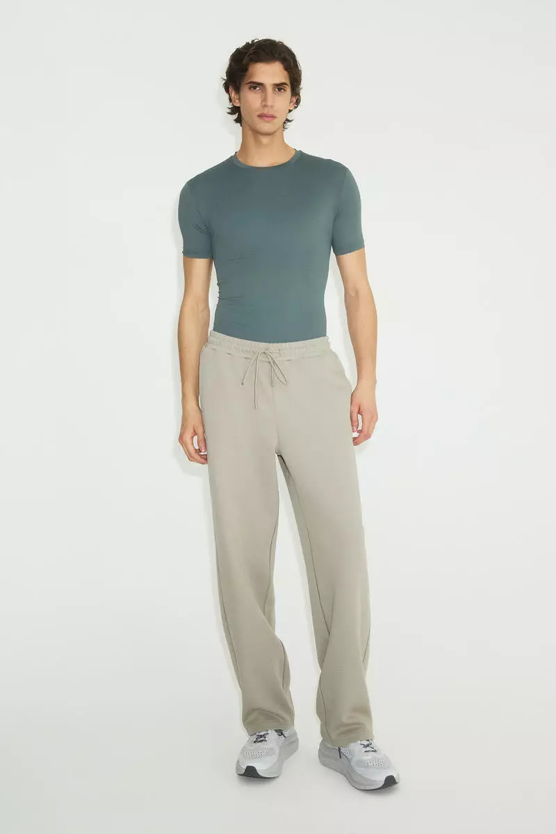 Muscle Fit Sports top with DryMove™