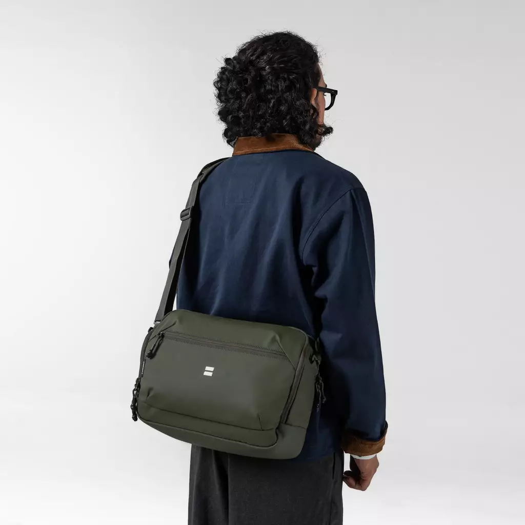 Milition 1.0 Laptop Shoulder Bag 13-Inch Tas Selempang Kerja Kuliah Sekolah Durable Tahan Air - Olive