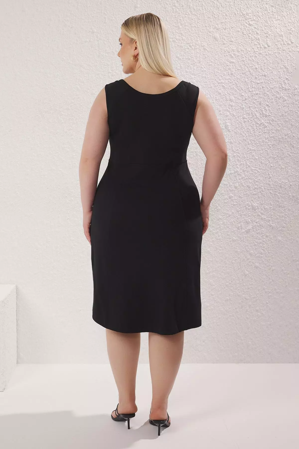 Black Boat Neck A-Line Camisole Knit Plus Size Dress Tbbss25Ah00196