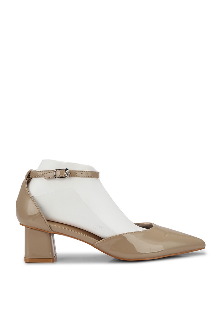 Carolyn Pointed Toe Heels