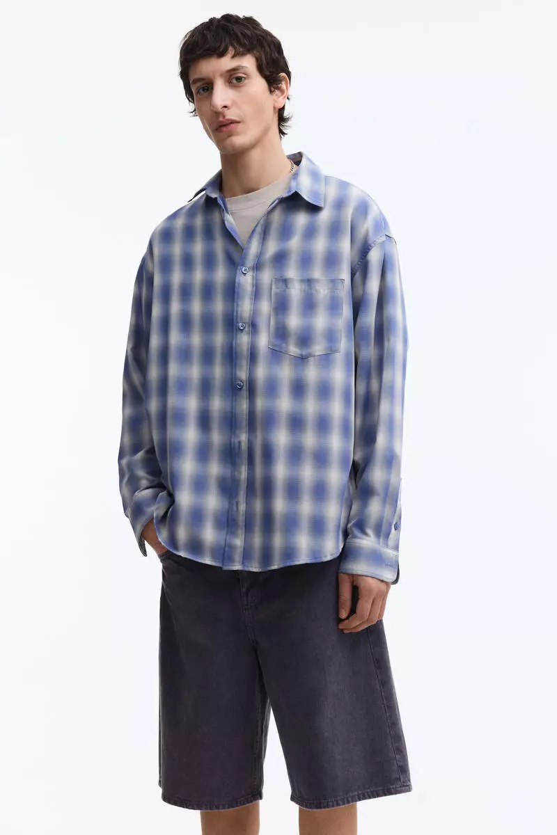 Relaxed denim shorts