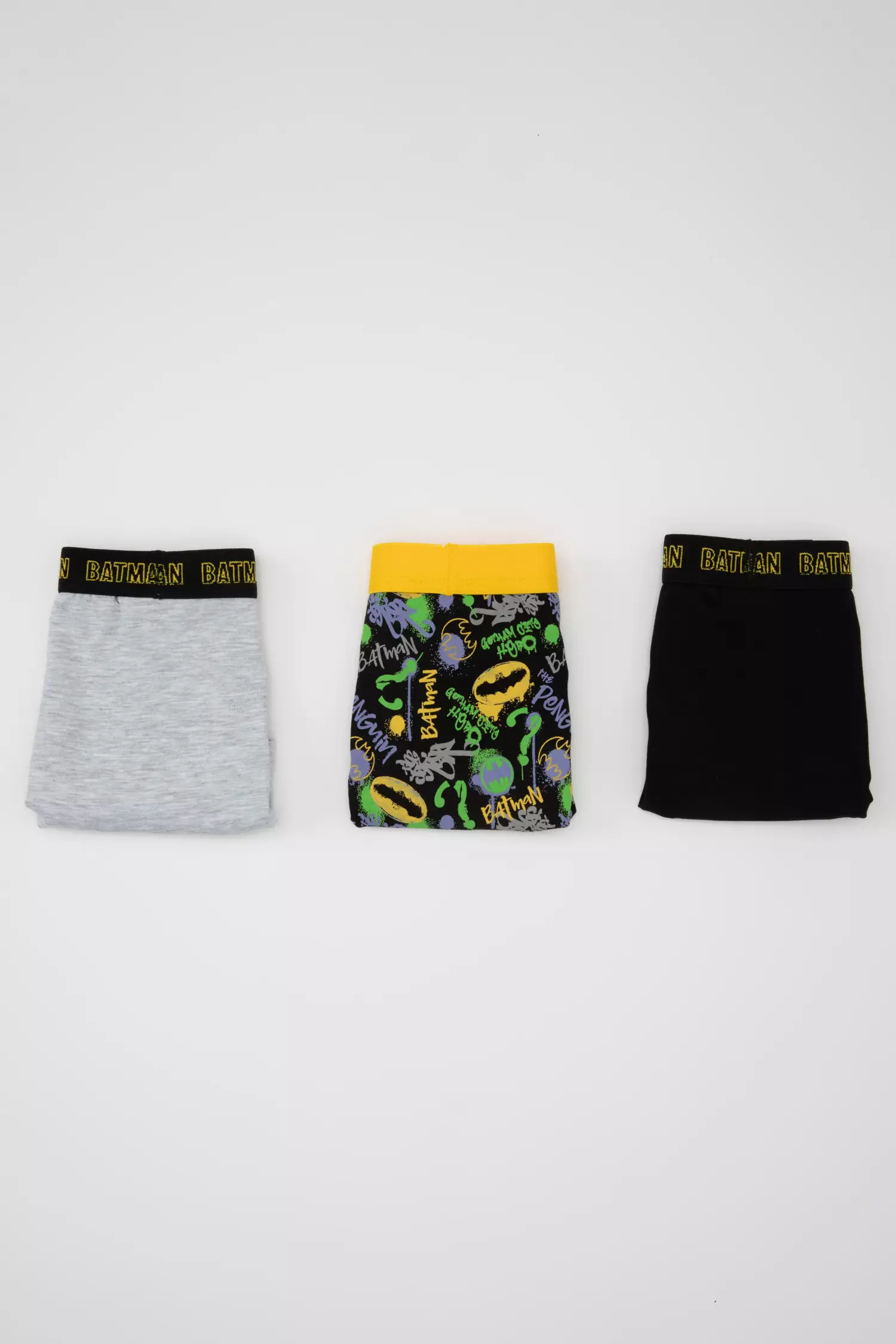 Buy DeFacto 3 Pack Batman Licenced Knitted Boxer 2024 Online | ZALORA