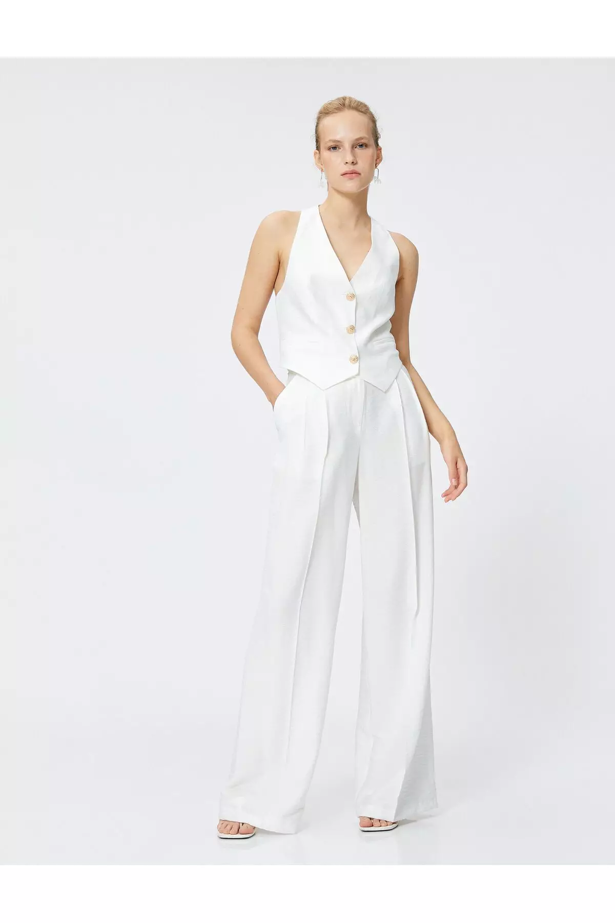 Discount on KOTON  shoes - SKU: Back Detail Blazer Vest