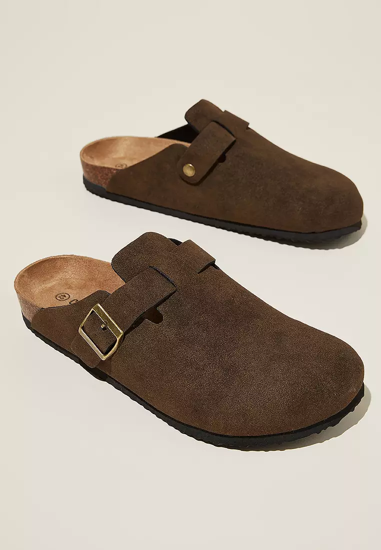 Closed Toe Buckle Slides